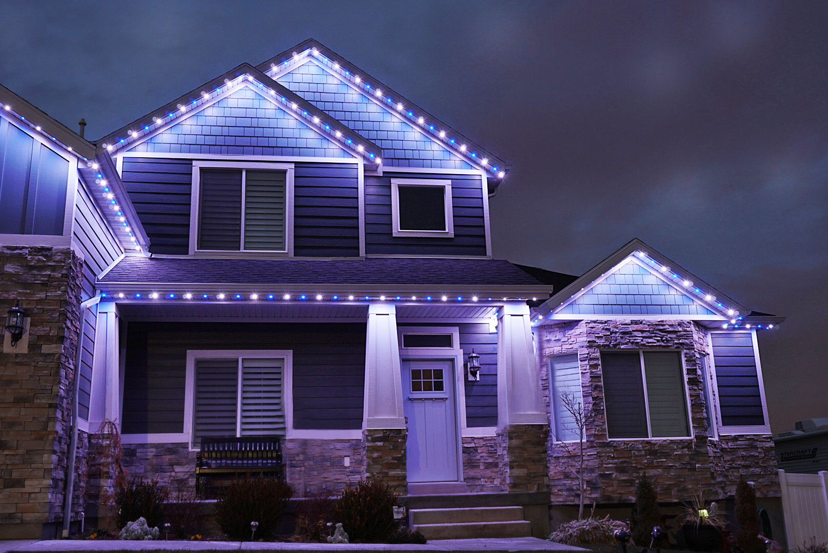 Permanent lighting on a 2 story home